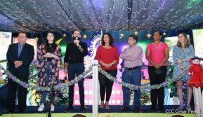 Familias disfrutan ambientes mariano y navideño en Avenida Bolívar y Plaza de la Revolución