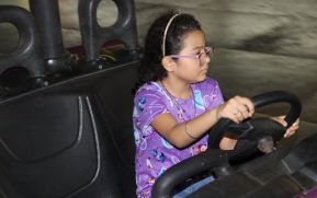 Familias disfrutan ambientes mariano y navideño en Avenida Bolívar y Plaza de la Revolución