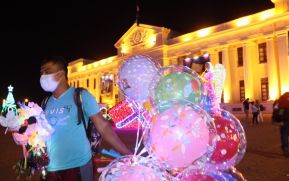 Familias disfrutan ambientes mariano y navideño en Avenida Bolívar y Plaza de la Revolución