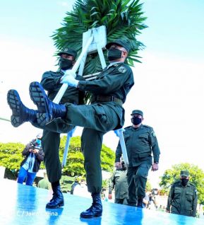 Acto en conmemoración del Día del Soldado de la Patria