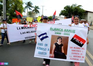 Mujeres en Victorias realizan caminata en Distrito IV