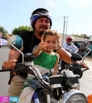 Mujeres en Victorias realizan caminata en Distrito IV