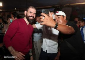 ¡Un Fin de Semana Enorme, Grande, de tanta Fiesta!