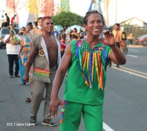 ¡Un Fin de Semana Enorme, Grande, de tanta Fiesta!