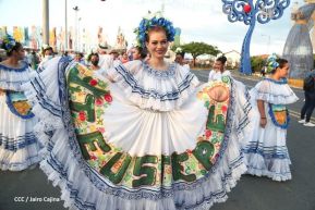 ¡Un Fin de Semana Enorme, Grande, de tanta Fiesta!