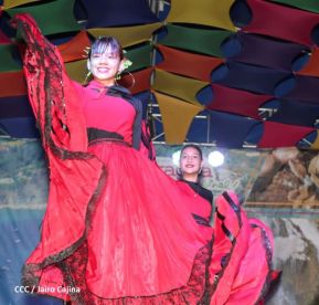 ¡Un Fin de Semana Enorme, Grande, de tanta Fiesta!