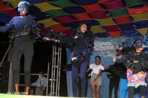 ¡Un Fin de Semana Enorme, Grande, de tanta Fiesta!