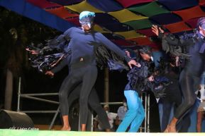 ¡Un Fin de Semana Enorme, Grande, de tanta Fiesta!