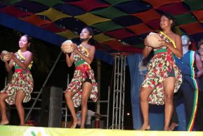 ¡Un Fin de Semana Enorme, Grande, de tanta Fiesta!