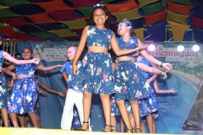 ¡Un Fin de Semana Enorme, Grande, de tanta Fiesta!