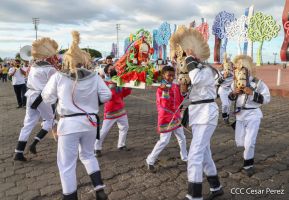 ¡Un Fin de Semana Enorme, Grande, de tanta Fiesta!