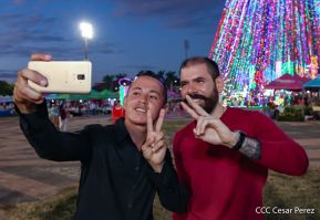 ¡Un Fin de Semana Enorme, Grande, de tanta Fiesta!