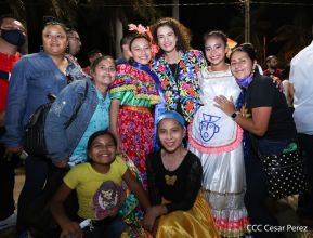 ¡Un Fin de Semana Enorme, Grande, de tanta Fiesta!