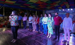 ¡Un Fin de Semana Enorme, Grande, de tanta Fiesta!