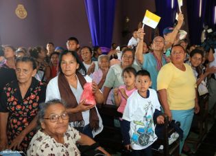 Cardenal Brenes participa de Viacrucis en Carazo