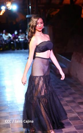 Granada exhibe lo mejor de la creatividad en el diseño, arte y la moda