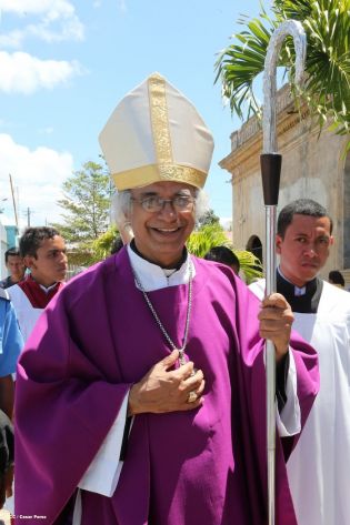 Cardenal Brenes participa de Viacrucis en Carazo