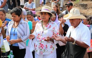 Cardenal Brenes participa de Viacrucis en Carazo