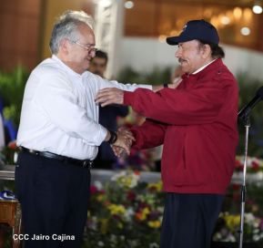 Juramentación del Pueblo Presidente