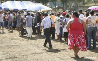 Entrega de Plan Techo en Managua