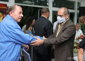 Encuentro del Presidente Daniel Ortega y Vicepresidenta Rosario Murillo con Presidente del BCIE