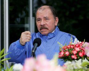 Encuentro del Presidente Daniel Ortega y Vicepresidenta Rosario Murillo con Presidente del BCIE