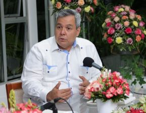 Encuentro del Presidente Daniel Ortega y Vicepresidenta Rosario Murillo con Presidente del BCIE