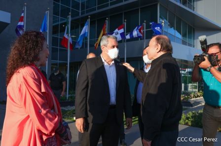 Presidente Daniel y Vicepresidenta Rosario en visita a la sede del BCIE en Managua 
