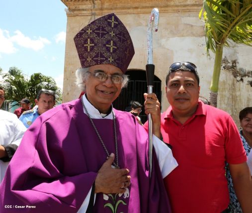 Realizan tercera peregrinación y Viacrucis en La Conquista 