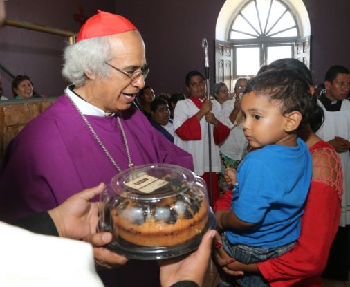 Realizan tercera peregrinación y Viacrucis en La Conquista 