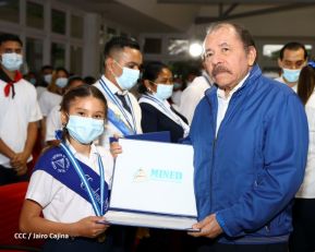 Conmemoración del 42 aniversario de la Gran Cruzada Nacional de Alfabetización