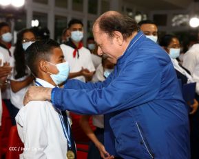 Conmemoración del 42 aniversario de la Gran Cruzada Nacional de Alfabetización