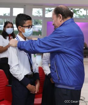 Conmemoración del 42 aniversario de la Gran Cruzada Nacional de Alfabetización