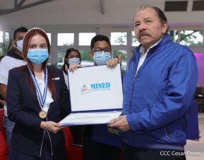 Conmemoración del 42 aniversario de la Gran Cruzada Nacional de Alfabetización