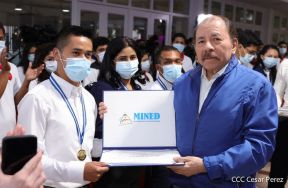 Conmemoración del 42 aniversario de la Gran Cruzada Nacional de Alfabetización