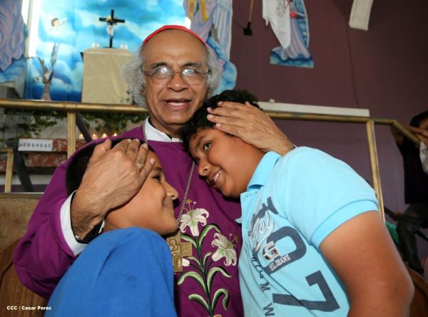 Realizan tercera peregrinación y Viacrucis en La Conquista 