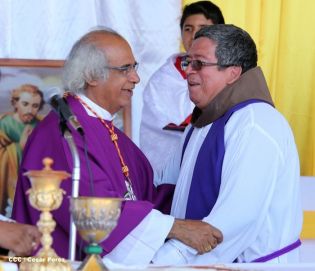 Cardenal Brenes preside conmemoración del 24 aniversario de la partida de Fray Odorico D'Andrea