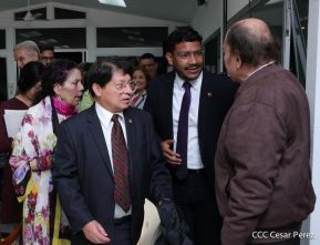 El Comandante Daniel Ortega y la Compañera Rosario Murillo en reunión con el Canciller de Venezuela  