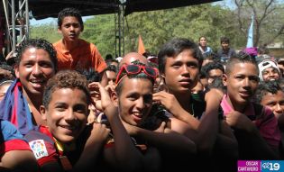 Miles de jóvenes se dieron cita en Estadio Virtual