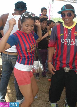 Miles de jóvenes se dieron cita en Estadio Virtual