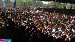 Miles de jóvenes se dieron cita en Estadio Virtual