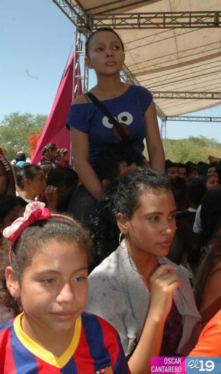 Miles de jóvenes se dieron cita en Estadio Virtual