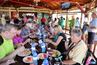 Turistas extranjeros disfrutan de espacios de recreación en Managua
