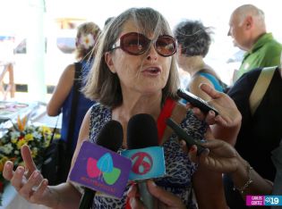 Turistas extranjeros disfrutan de espacios de recreación en Managua