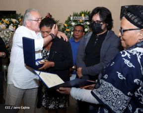 Homenaje póstumo al periodista Carlos Salgado