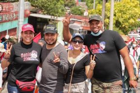 Caminata en homenaje a los héroes y mártires del Repliegue Táctico
