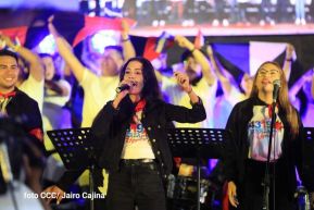 Presidente Daniel Ortega y Compañera Rosario presiden acto del 43/19 de la Revolución Sandinista