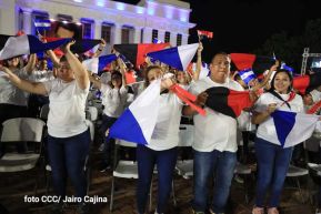 Presidente Daniel Ortega y Compañera Rosario presiden acto del 43/19 de la Revolución Sandinista