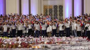 Presidente Daniel Ortega y Compañera Rosario presiden acto del 43/19 de la Revolución Sandinista