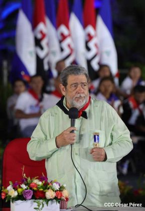 Presidente Daniel Ortega y Compañera Rosario presiden acto del 43/19 de la Revolución Sandinista